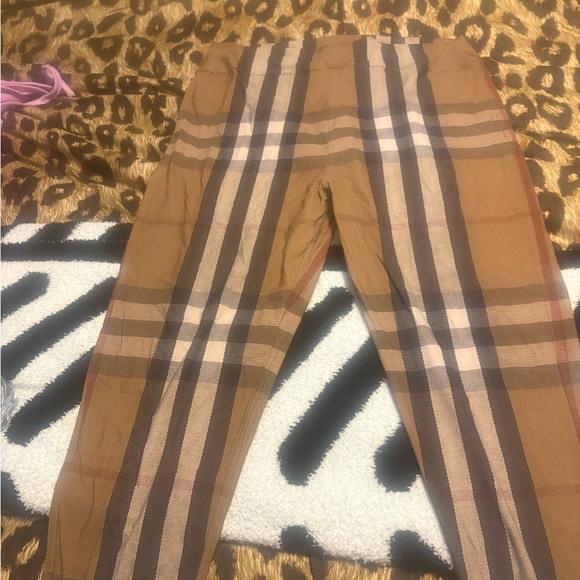 Burberry Tan and Black Check Leggings - Picture 4 of 7